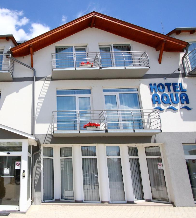 Hotel Aqua โคมารม ภายนอก รูปภาพ